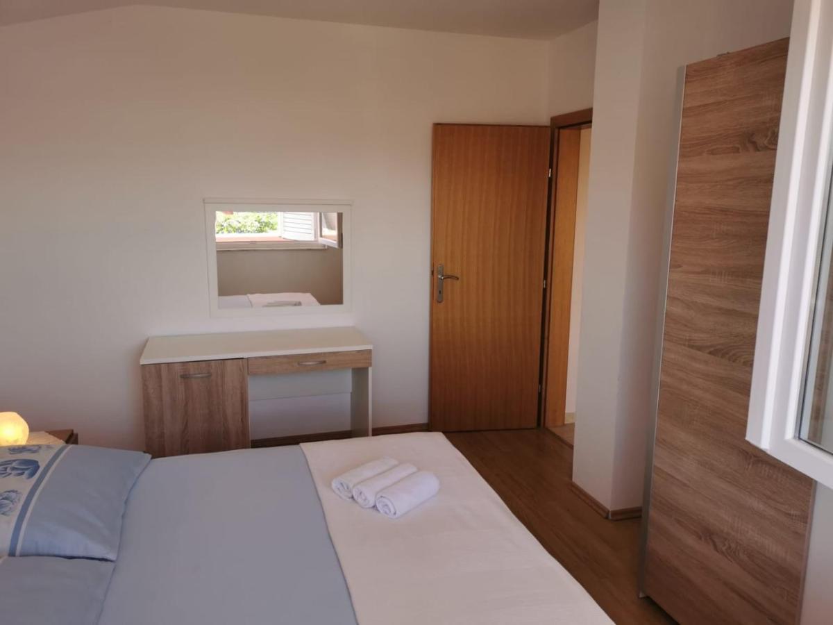 Apartment Milka Vir Dış mekan fotoğraf